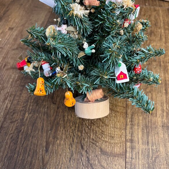 Table-Top Christmas Tree Tiny Wood Ornaments Pink Roses Vintage - Picture 8 of 8